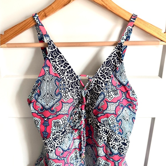 Tommy Bahama One-Piece Swimsuit Size 8 Paisley Print Lace-Up Front - Picture 2 of 8